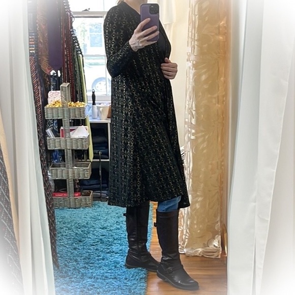 💕Like New Elegant Lularoe Sarah Black & Gold Cardigan💕 - Picture 4 of 14